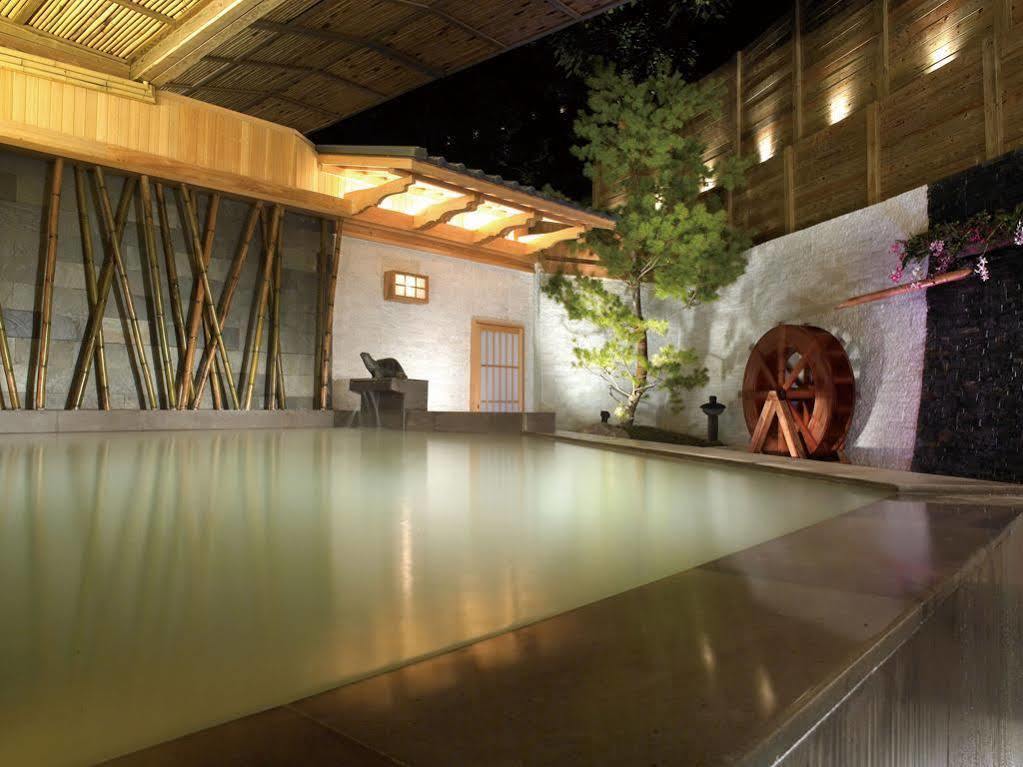 Spring Khu nghỉ mát 4*